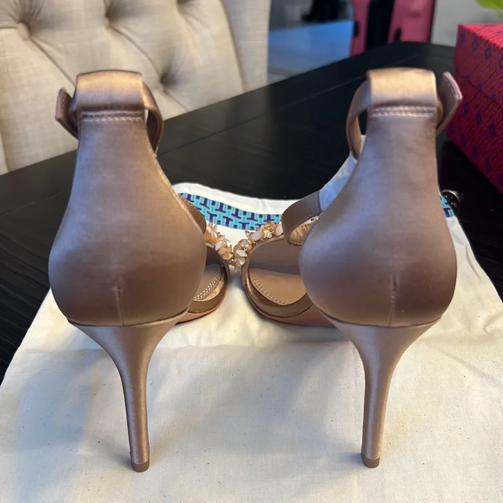 Tory Burch Heels- Brand new with box - Picture 4 of 7